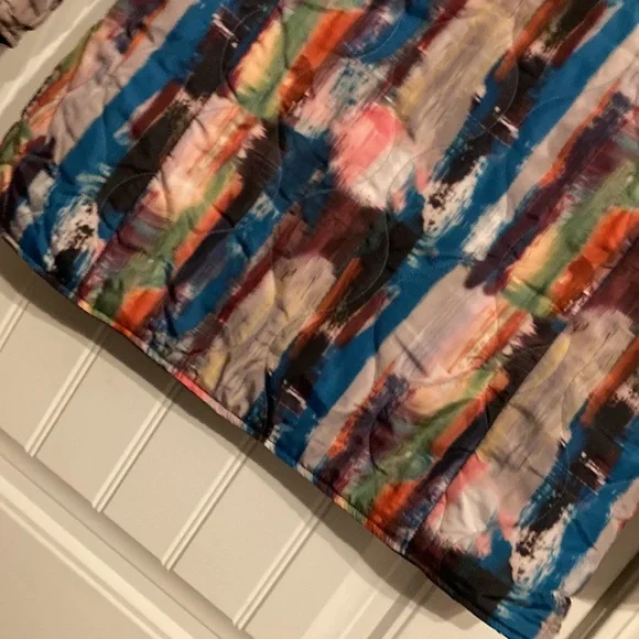 Light weight multi colors puffer jacket - Picture 7 of 11